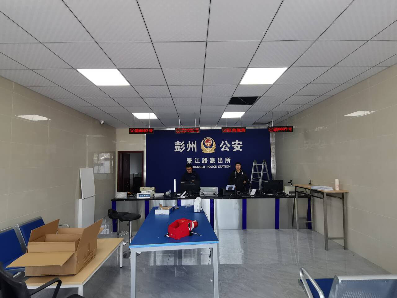 支持國產(chǎn)系統(tǒng)的排隊叫號機：提升服務(wù)效率的新選擇。效果圖